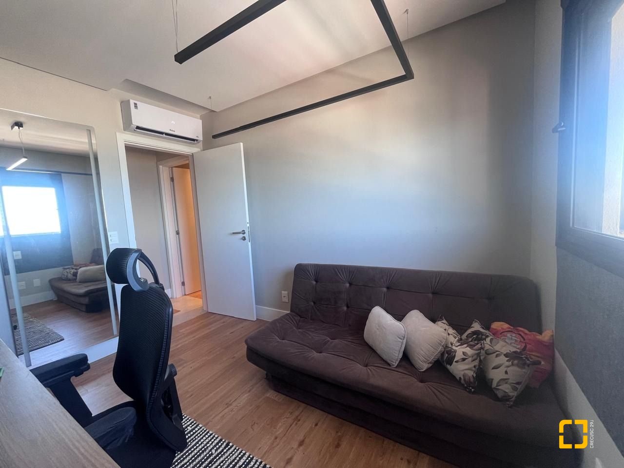 Apartamento com 74m², 3 quartos (sendo 1 suíte), 1 garagem, no bairro Kobrasol em São José