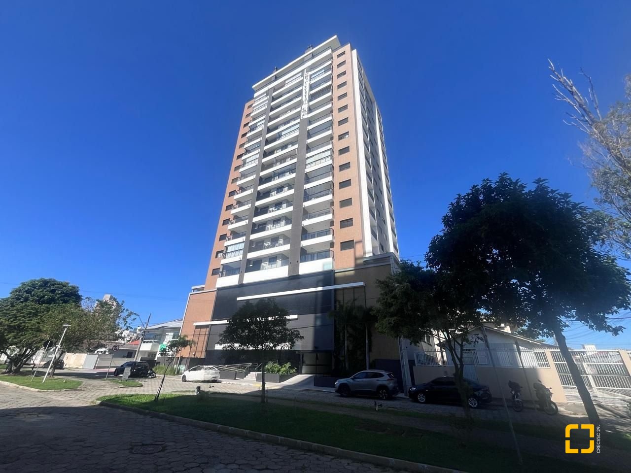 Apartamento com 74m², 3 quartos (sendo 1 suíte), 1 garagem, no bairro Kobrasol em São José