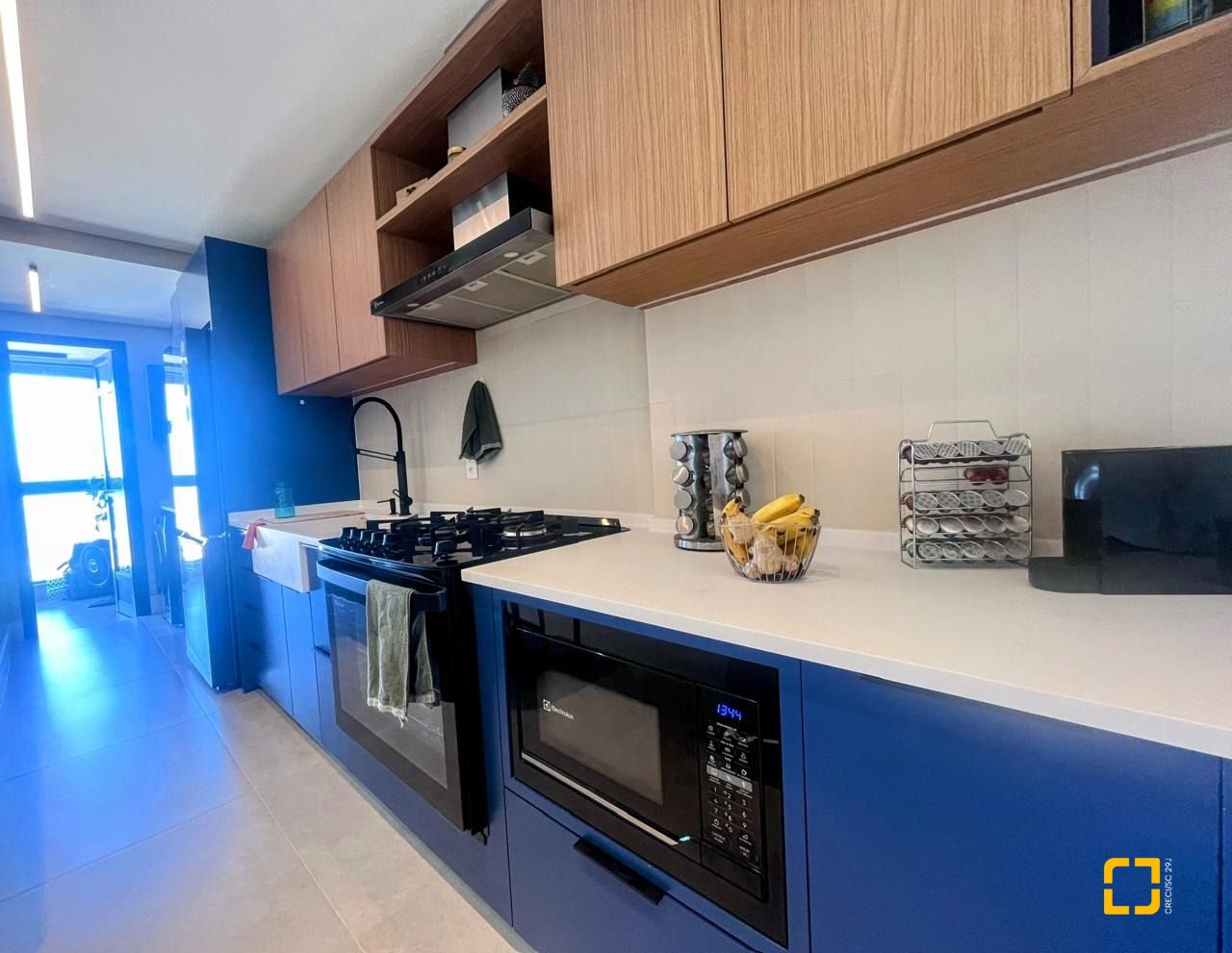 Apartamento com 74m², 3 quartos (sendo 1 suíte), 1 garagem, no bairro Kobrasol em São José