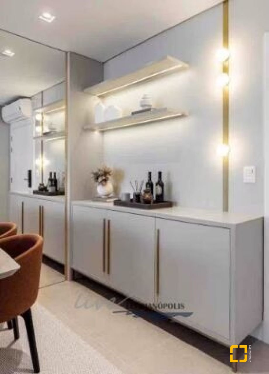 Apartamento com 124m², 6 quartos (sendo 3 suítes), 2 garagens, no bairro Jurerê Internacional em Florianópolis
