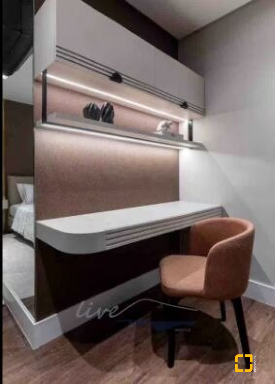 Apartamento com 124m², 6 quartos (sendo 3 suítes), 2 garagens, no bairro Jurerê Internacional em Florianópolis
