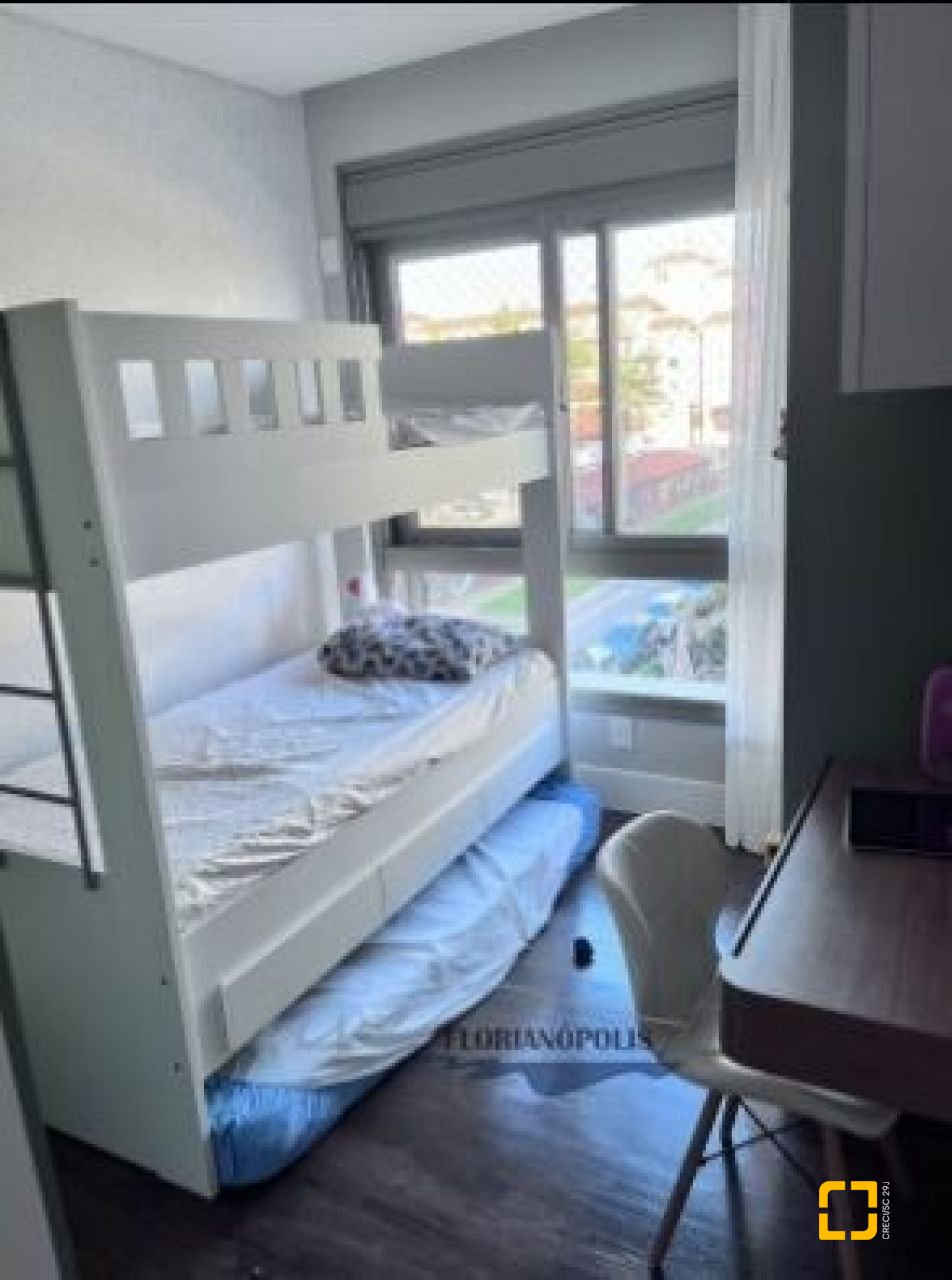 Apartamento com 124m², 6 quartos (sendo 3 suítes), 2 garagens, no bairro Jurerê Internacional em Florianópolis