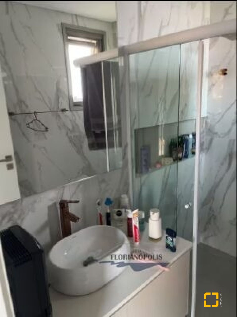 Apartamento com 124m², 6 quartos (sendo 3 suítes), 2 garagens, no bairro Jurerê Internacional em Florianópolis
