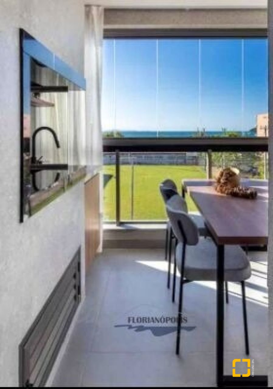 Apartamento com 124m², 6 quartos (sendo 3 suítes), 2 garagens, no bairro Jurerê Internacional em Florianópolis