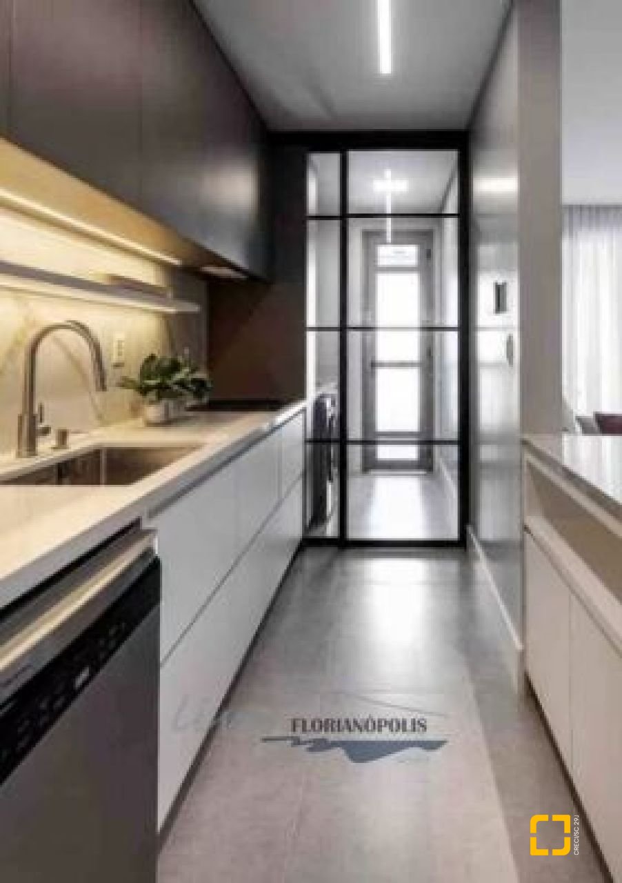 Apartamento com 124m², 6 quartos (sendo 3 suítes), 2 garagens, no bairro Jurerê Internacional em Florianópolis