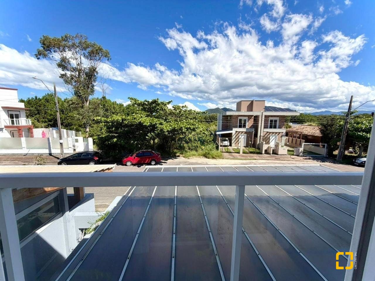 Casa com 145m², 6 quartos (sendo 3 suítes), 2 garagens, no bairro Campeche em Florianópolis