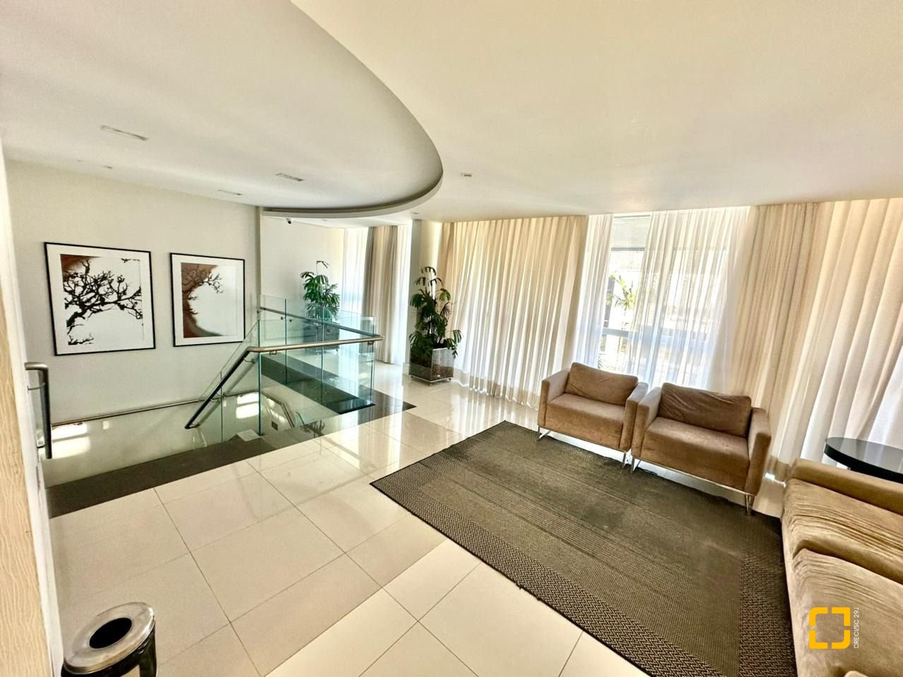 Apartamento com 89m², 4 quartos (sendo 1 suíte), 2 garagens, no bairro Itacorubi em Florianópolis