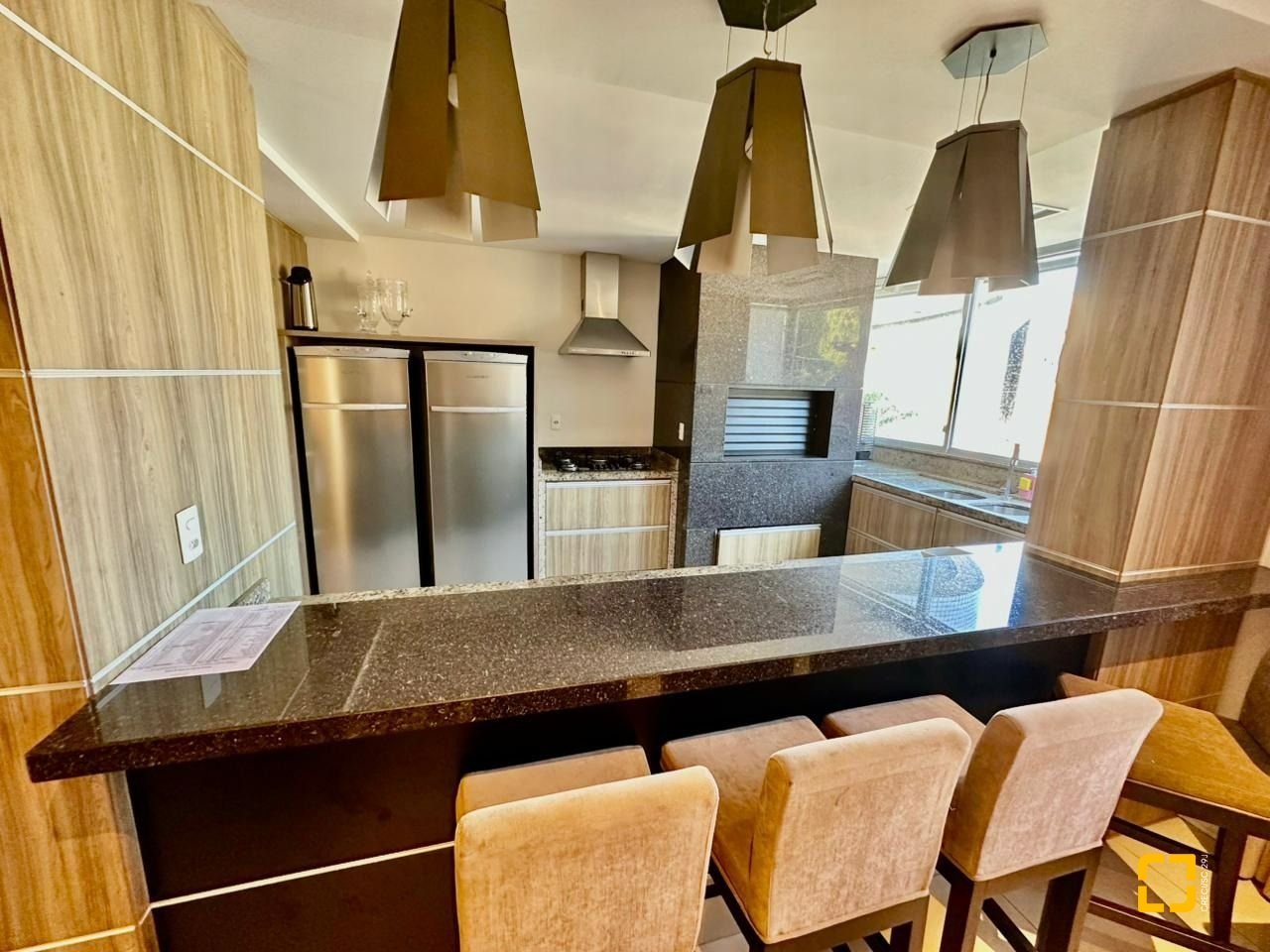 Apartamento com 89m², 4 quartos (sendo 1 suíte), 2 garagens, no bairro Itacorubi em Florianópolis