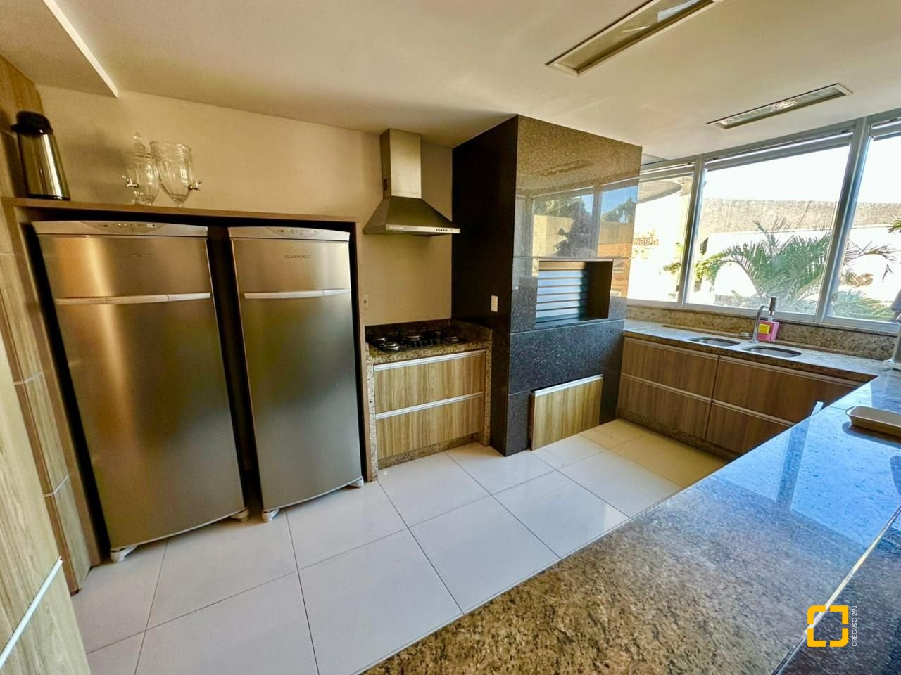 Apartamento com 89m², 4 quartos (sendo 1 suíte), 2 garagens, no bairro Itacorubi em Florianópolis