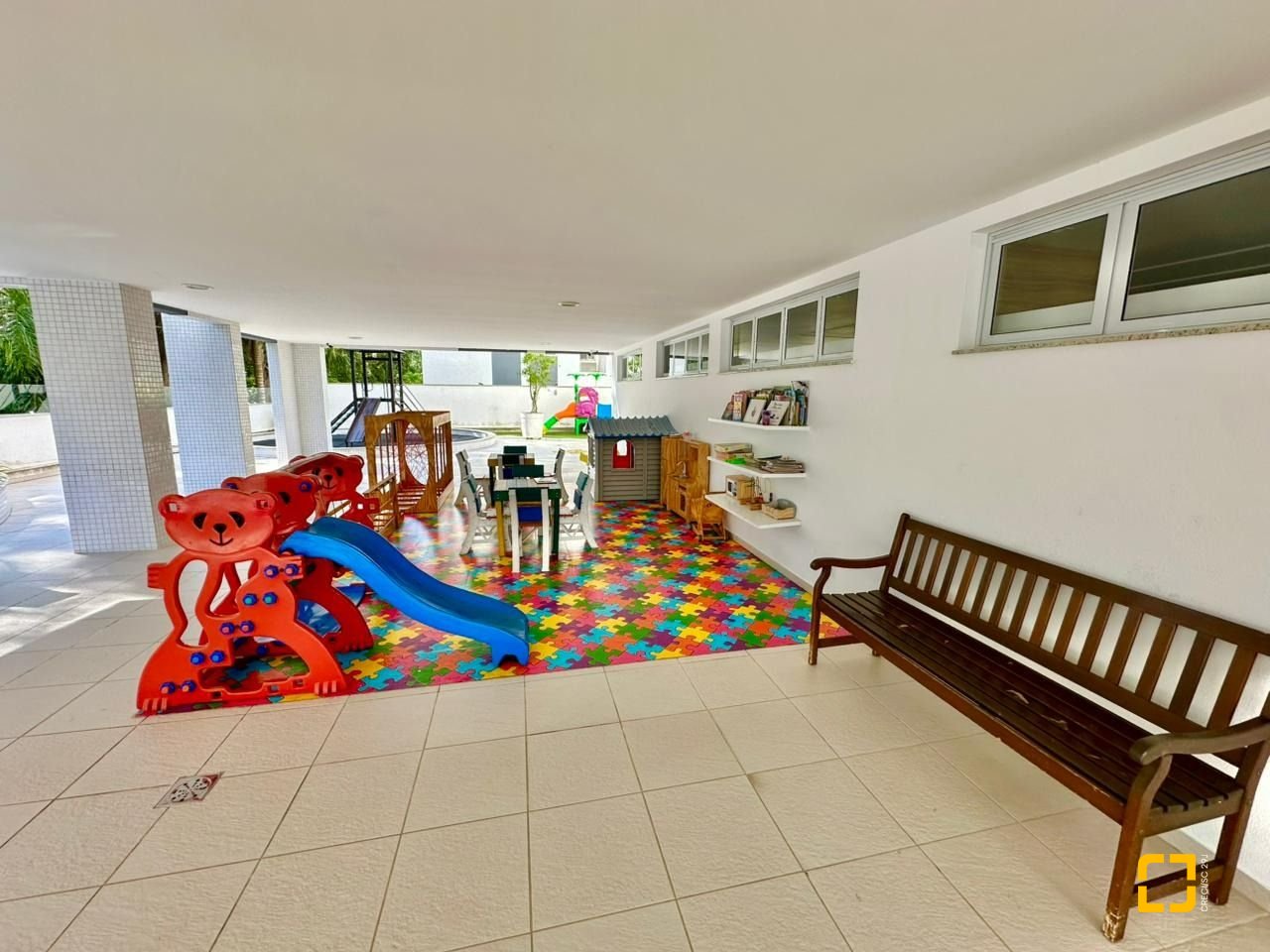 Apartamento com 89m², 4 quartos (sendo 1 suíte), 2 garagens, no bairro Itacorubi em Florianópolis