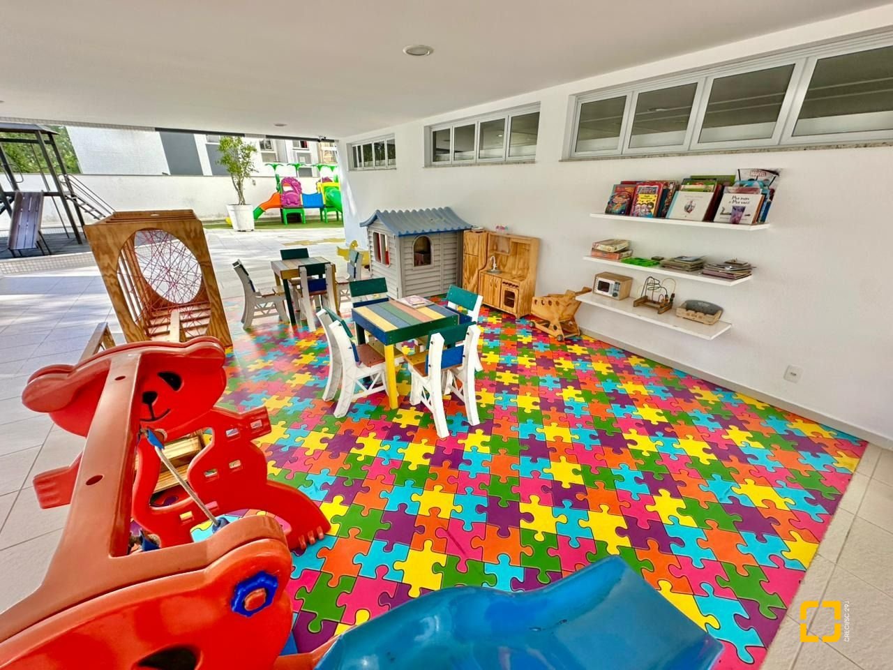 Apartamento com 89m², 4 quartos (sendo 1 suíte), 2 garagens, no bairro Itacorubi em Florianópolis