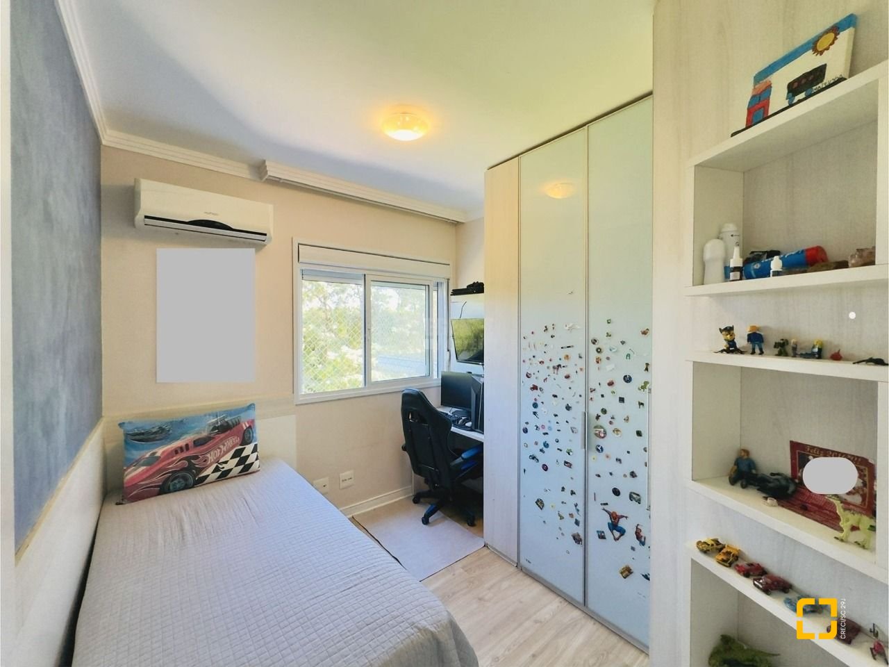 Apartamento com 89m², 4 quartos (sendo 1 suíte), 2 garagens, no bairro Itacorubi em Florianópolis