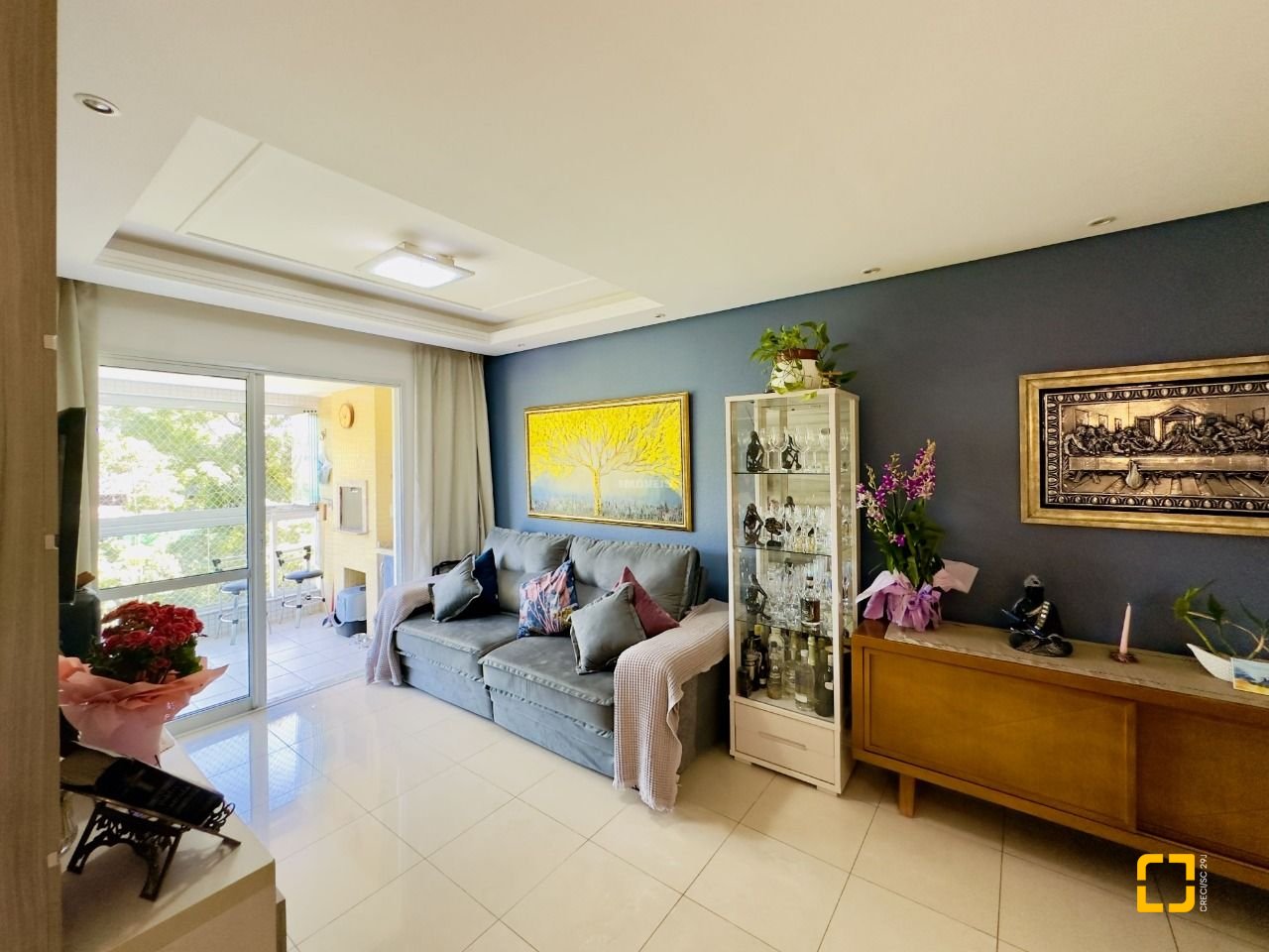 Apartamento com 89m², 4 quartos (sendo 1 suíte), 2 garagens, no bairro Itacorubi em Florianópolis