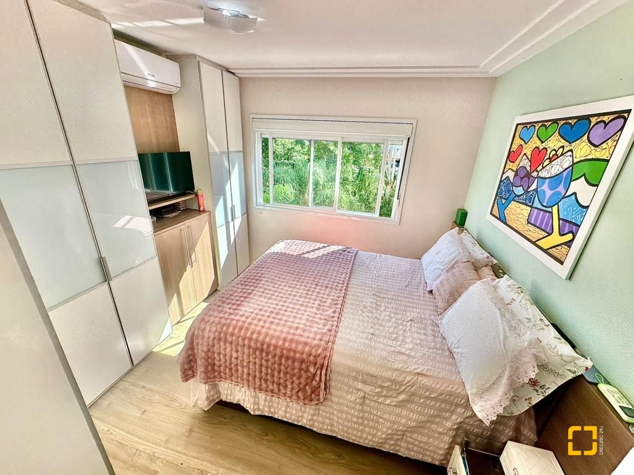 Apartamento com 89m², 4 quartos (sendo 1 suíte), 2 garagens, no bairro Itacorubi em Florianópolis