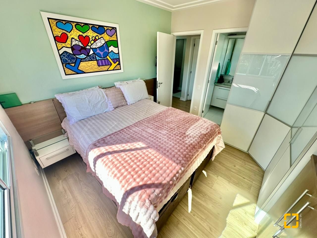 Apartamento com 89m², 4 quartos (sendo 1 suíte), 2 garagens, no bairro Itacorubi em Florianópolis