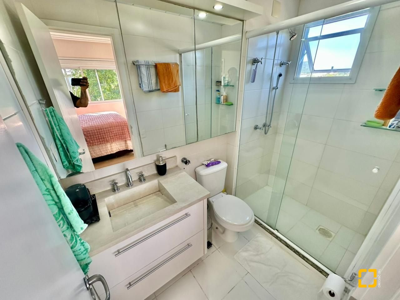Apartamento com 89m², 4 quartos (sendo 1 suíte), 2 garagens, no bairro Itacorubi em Florianópolis