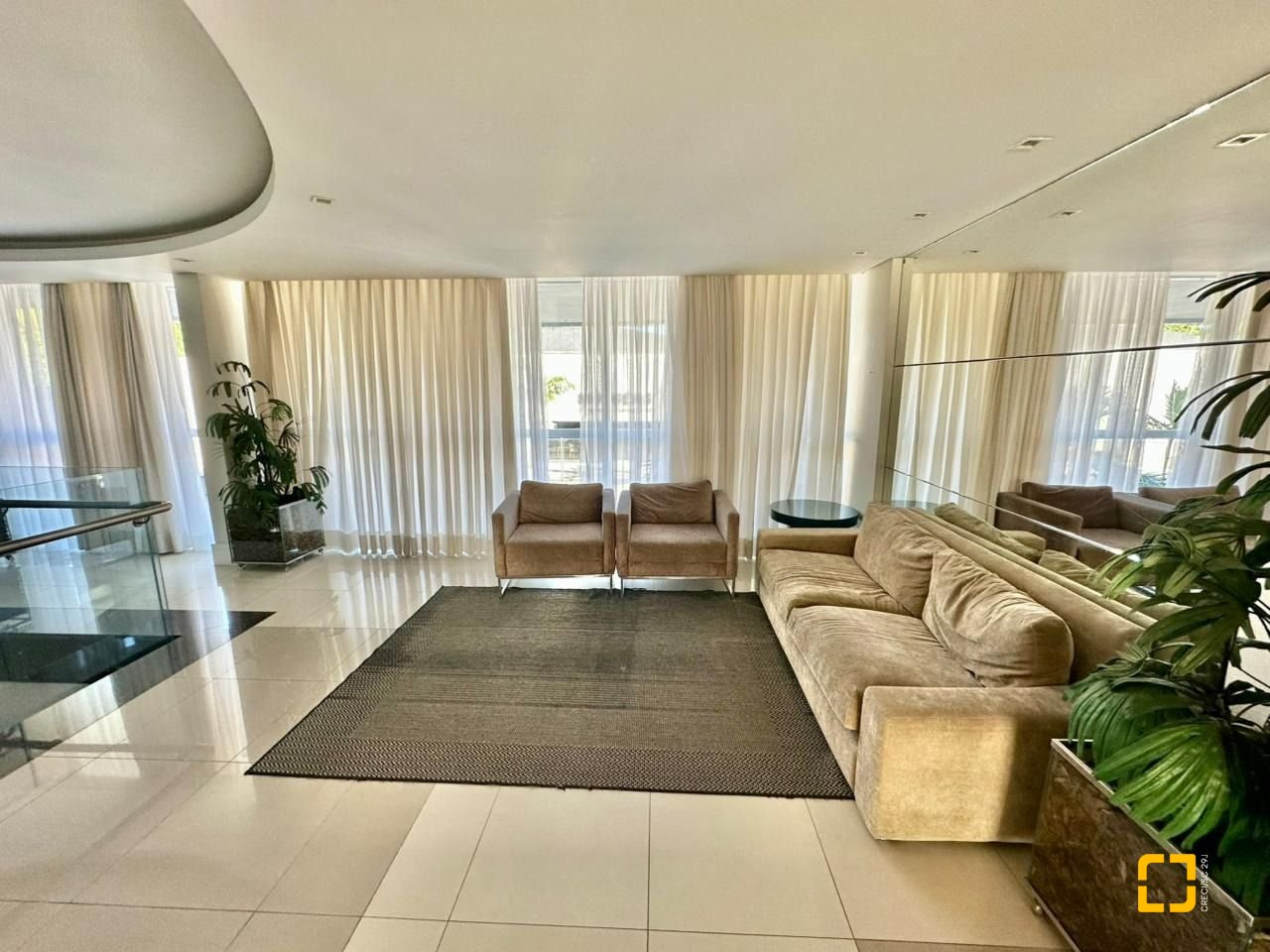 Apartamento com 89m², 4 quartos (sendo 1 suíte), 2 garagens, no bairro Itacorubi em Florianópolis