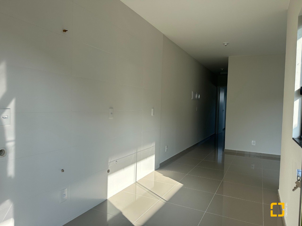 Casa com 50m², 2 quartos, 2 garagens, no bairro Forquilhas em São José
