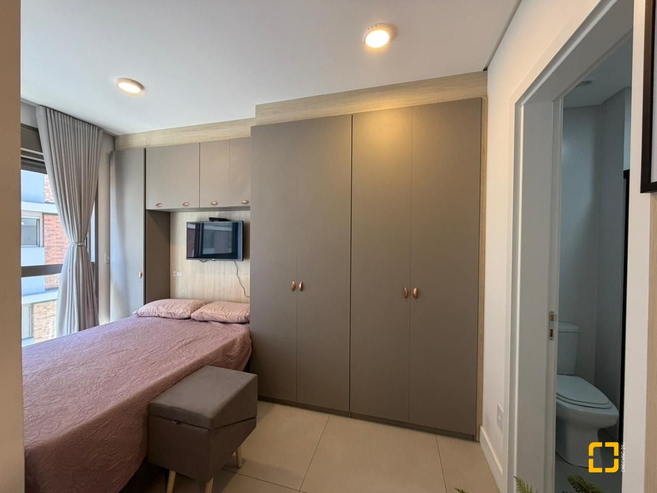 Studio com 35m², 1 quarto, 1 garagem, no bairro Estreito em Florianópolis