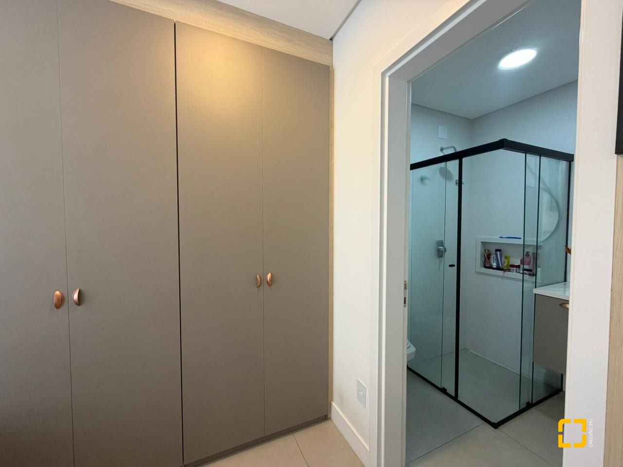 Studio com 35m², 1 quarto, 1 garagem, no bairro Estreito em Florianópolis