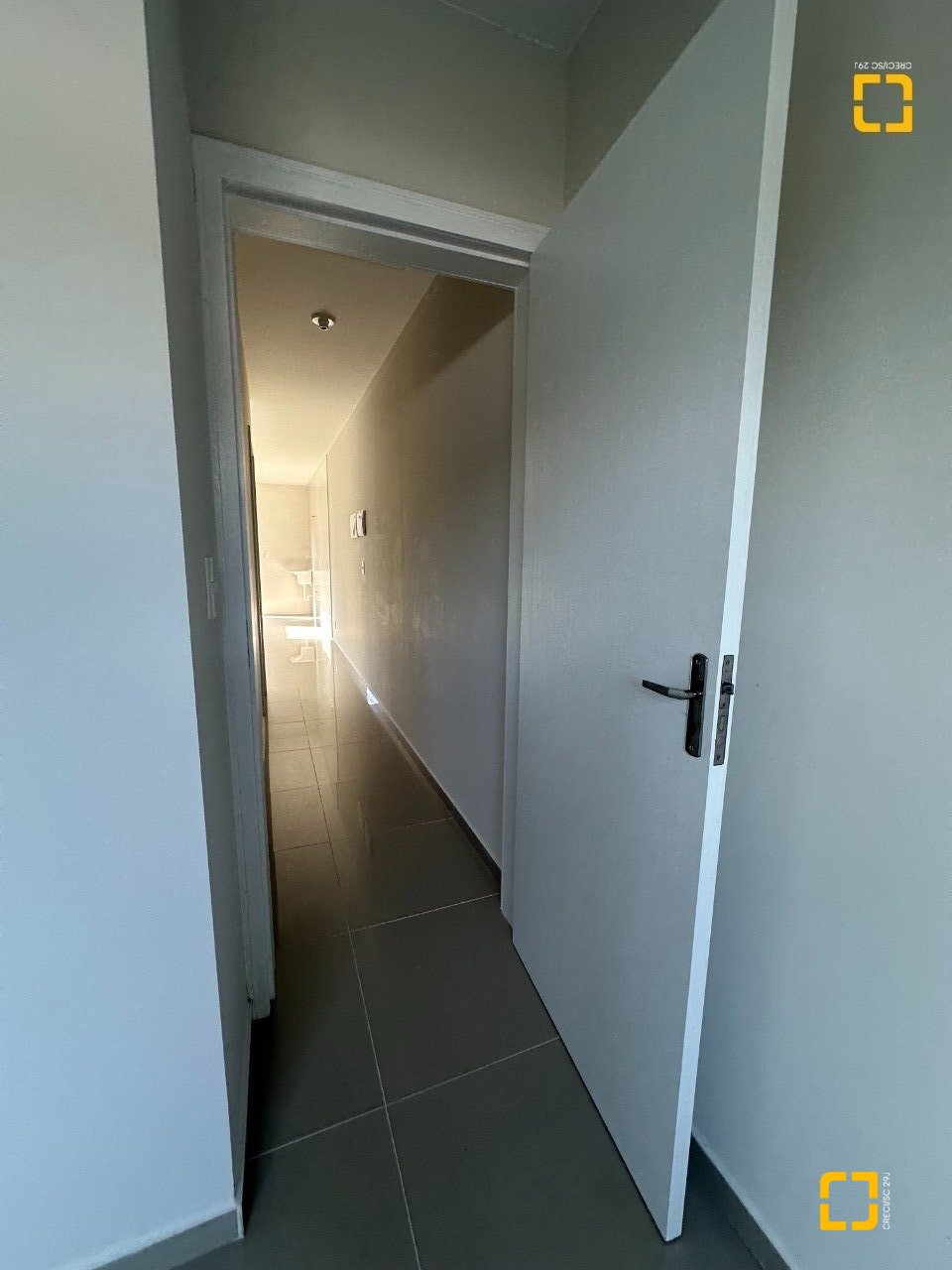 Casa com 50m², 2 quartos, 2 garagens, no bairro Forquilhas em São José