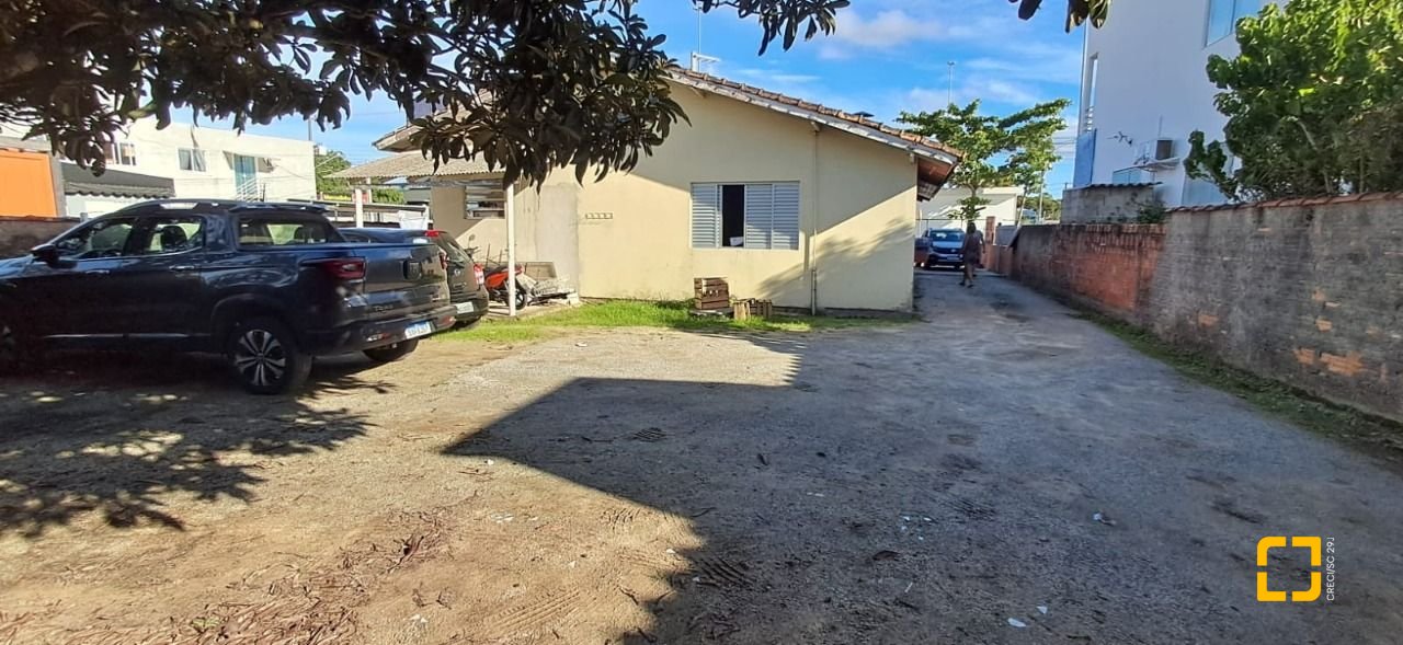 Casa com 128m², no bairro Vargem Grande em Florianópolis