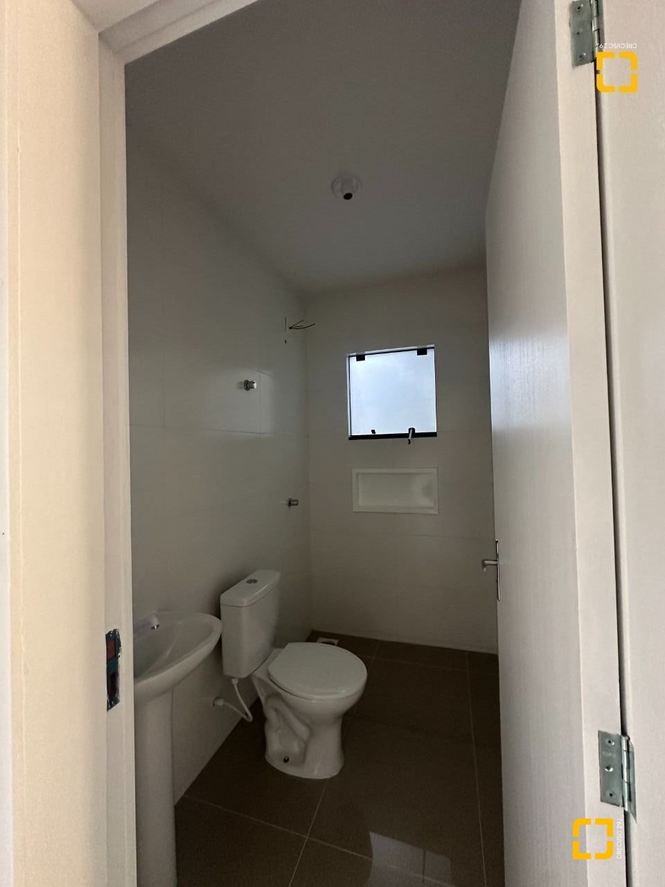 Casa com 50m², 2 quartos, 2 garagens, no bairro Forquilhas em São José
