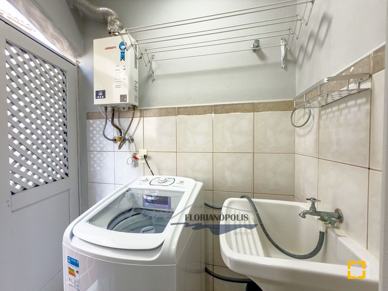 Apartamento com 68m², 2 quartos, no bairro Cachoeira do Bom Jesus em Florianópolis
