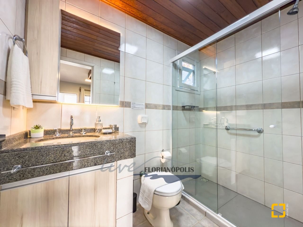 Apartamento com 68m², 2 quartos, no bairro Cachoeira do Bom Jesus em Florianópolis
