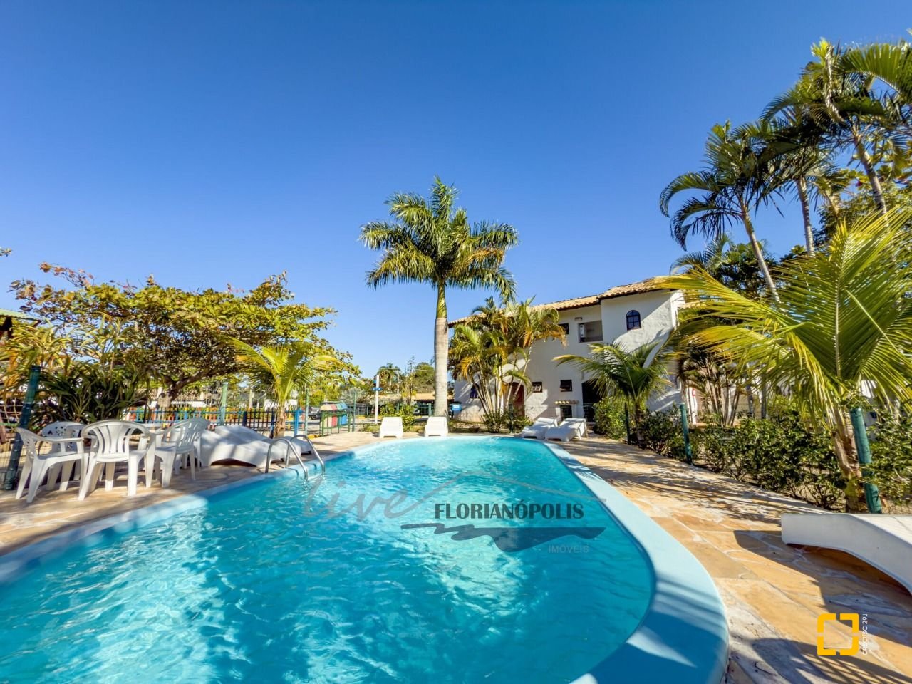 Apartamento com 68m², 2 quartos, no bairro Cachoeira do Bom Jesus em Florianópolis