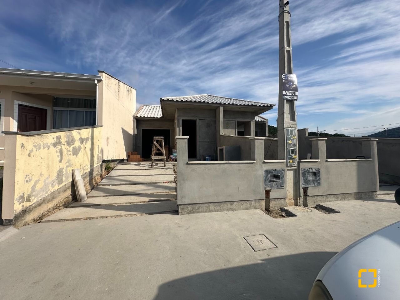 Casa com 50m², 2 quartos, 2 garagens, no bairro Forquilhas em São José