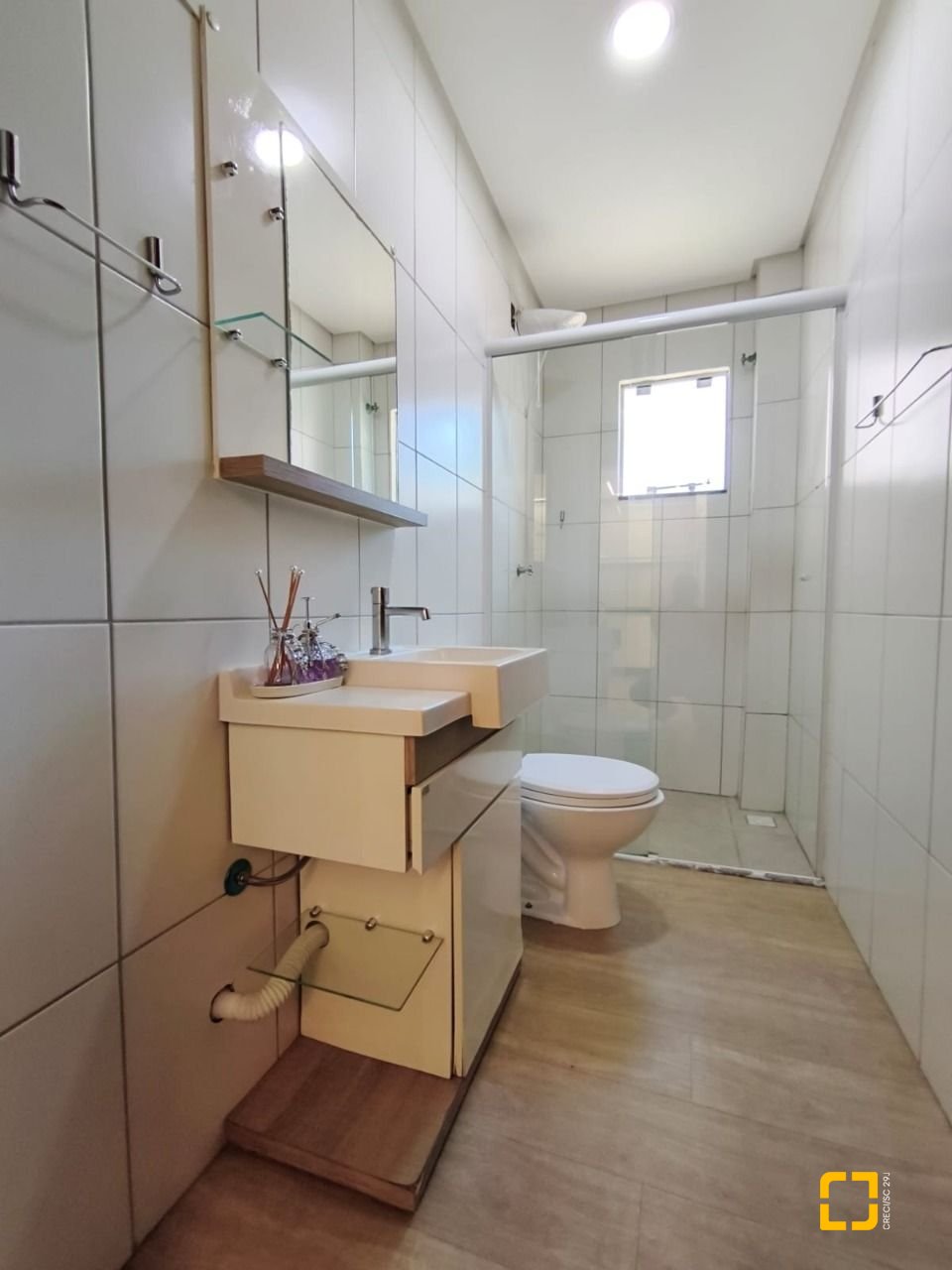 Apartamento com 58m², 3 quartos (sendo 1 suíte), 1 garagem, no bairro Ingleses em Florianópolis