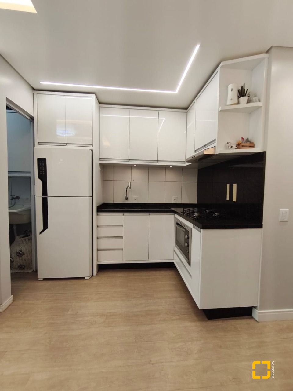 Apartamento com 58m², 3 quartos (sendo 1 suíte), 1 garagem, no bairro Ingleses em Florianópolis