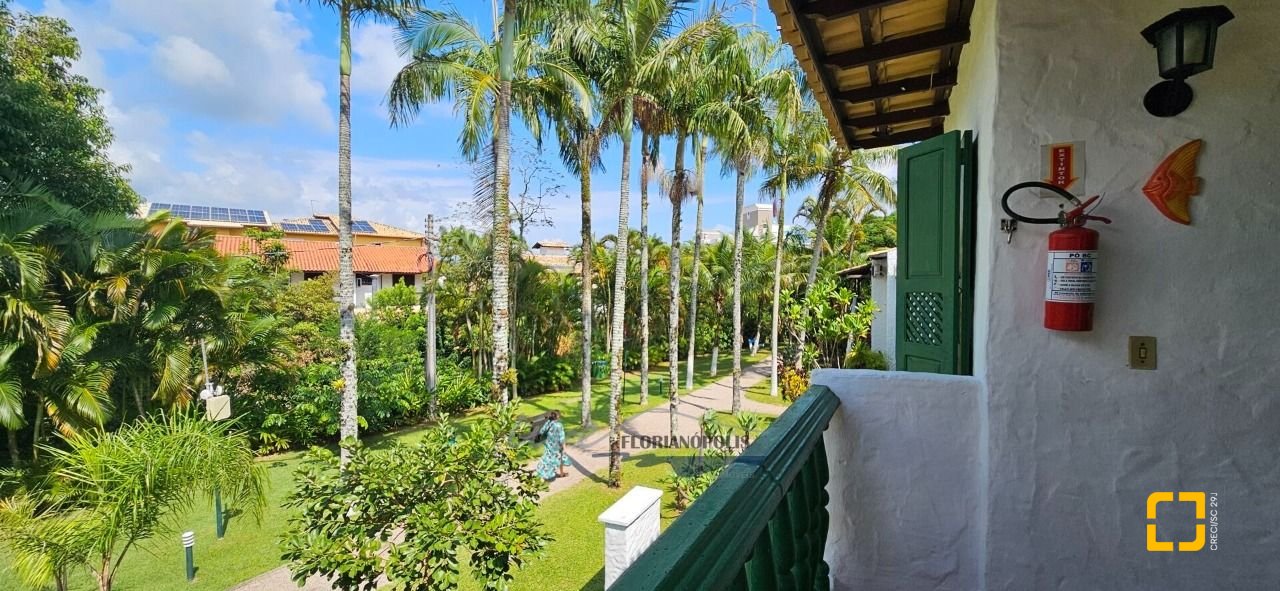 Apartamento com 61m², 2 quartos, 15 garagens, no bairro Cachoeira do Bom Jesus em Florianópolis