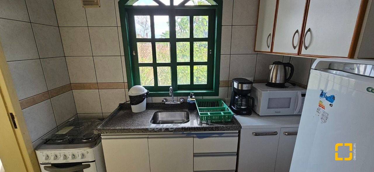 Apartamento com 61m², 2 quartos, 15 garagens, no bairro Cachoeira do Bom Jesus em Florianópolis