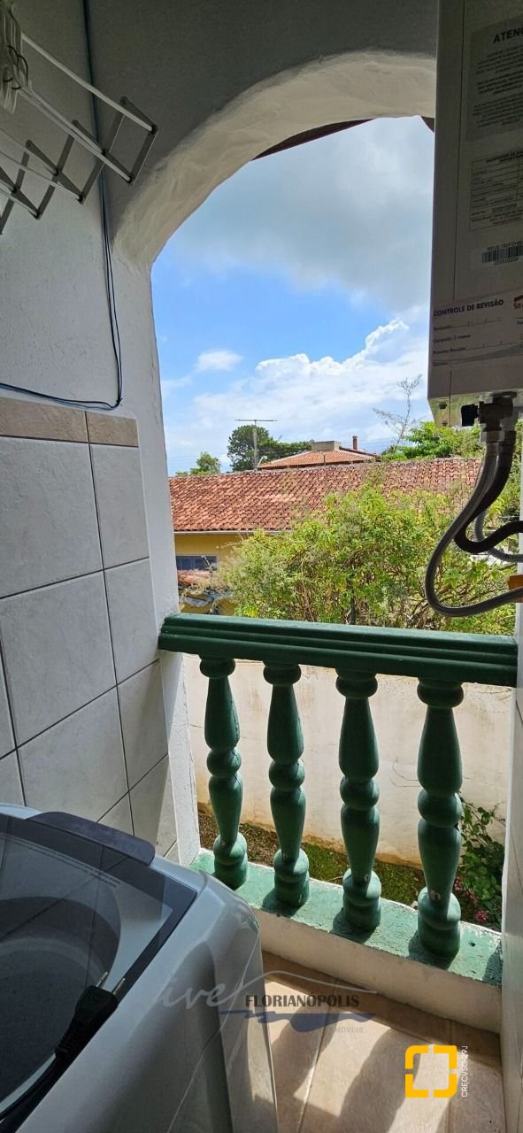 Apartamento com 61m², 2 quartos, 15 garagens, no bairro Cachoeira do Bom Jesus em Florianópolis