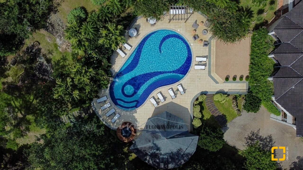 Casa com 1000m², 6 quartos (sendo 6 suítes), no bairro Ratones em Florianópolis