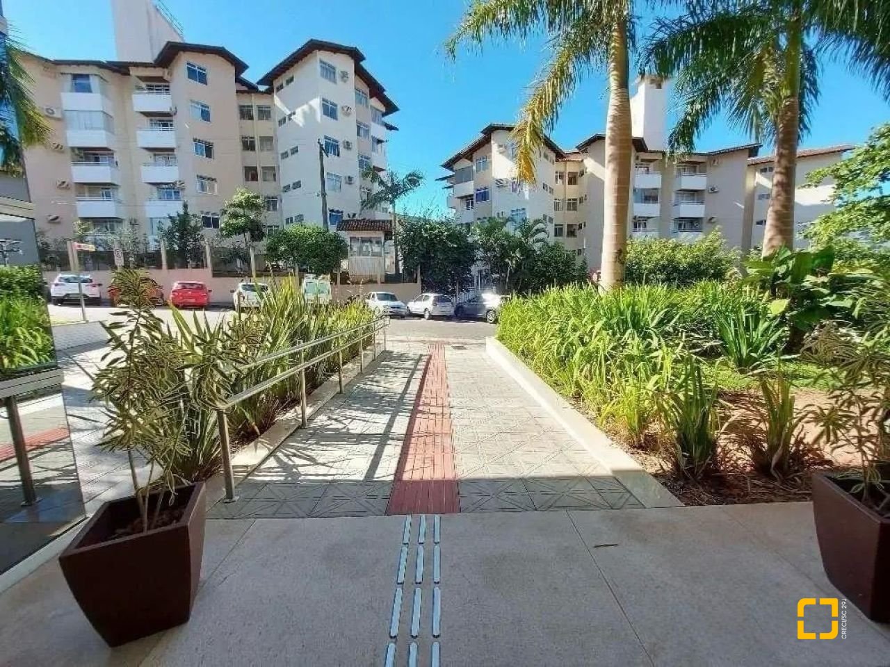 Sala com 26m², 1 garagem, no bairro Itacorubi em Florianópolis