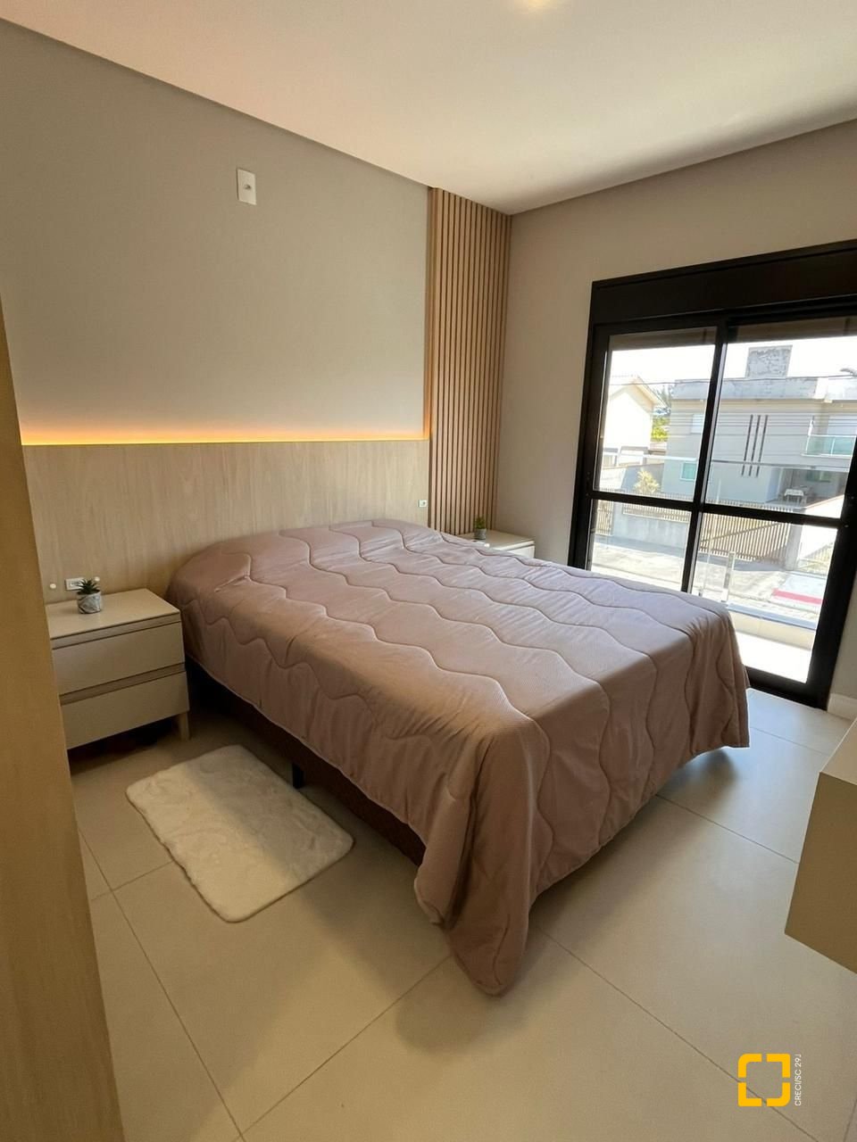 Casa com 153m², 3 quartos (sendo 1 suíte), 2 garagens, no bairro Pinheira em Palhoça