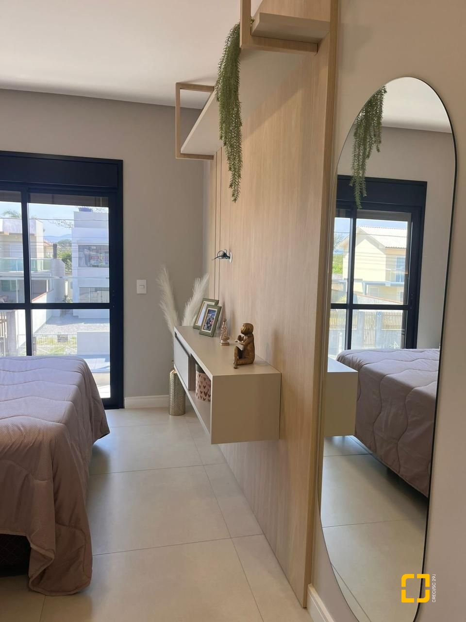 Casa com 153m², 3 quartos (sendo 1 suíte), 2 garagens, no bairro Pinheira em Palhoça