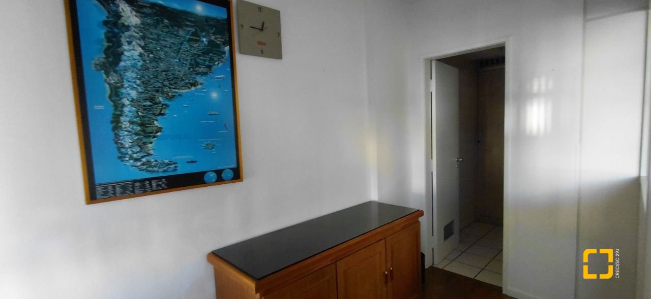 Sala com 32m², 1 garagem, no bairro Centro em Florianópolis