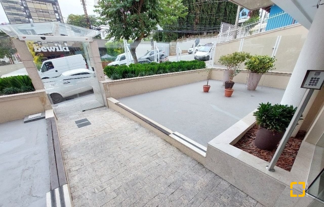 Apartamento com 67m², 3 quartos (sendo 1 suíte), 1 garagem, no bairro Centro em Florianópolis