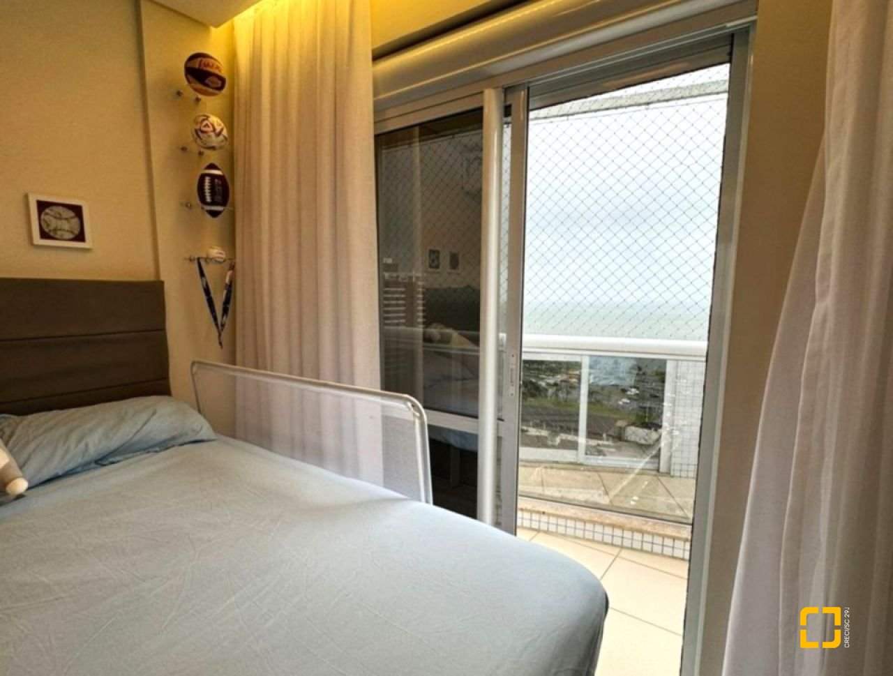 Apartamento com 110m², 4 quartos (sendo 1 suíte), 2 garagens, no bairro Agronômica em Florianópolis