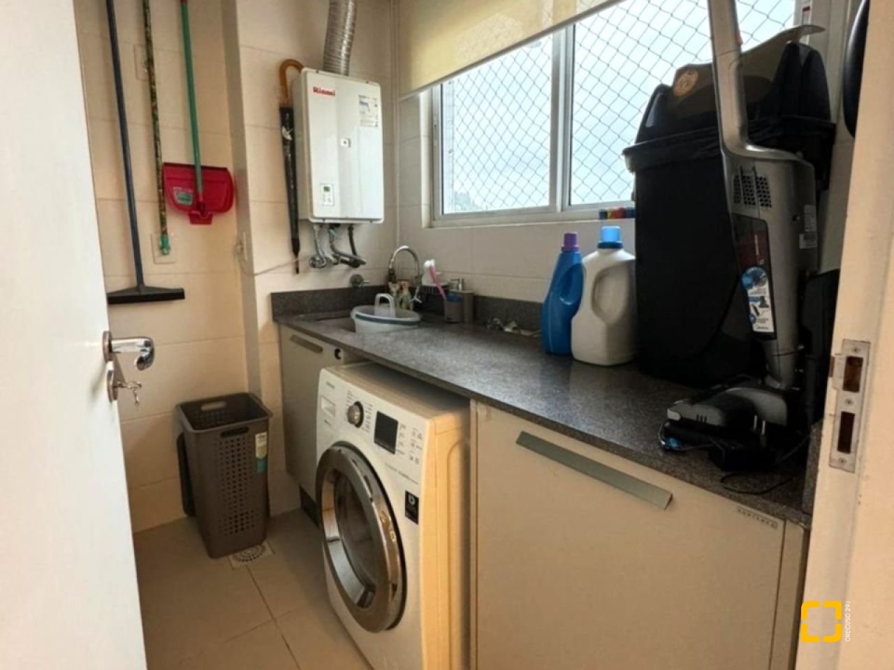 Apartamento com 110m², 4 quartos (sendo 1 suíte), 2 garagens, no bairro Agronômica em Florianópolis