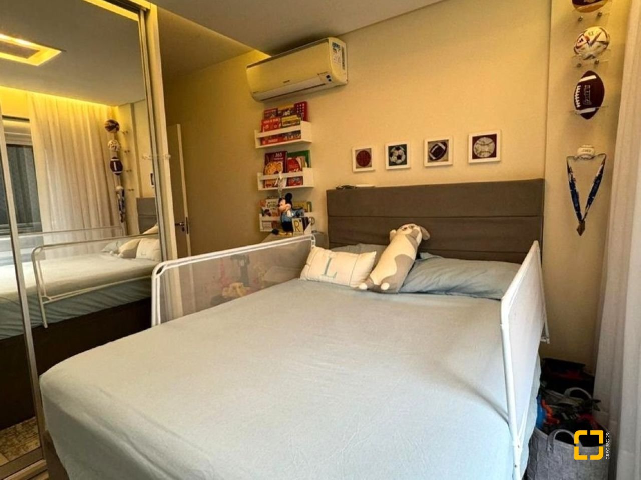Apartamento com 110m², 4 quartos (sendo 1 suíte), 2 garagens, no bairro Agronômica em Florianópolis