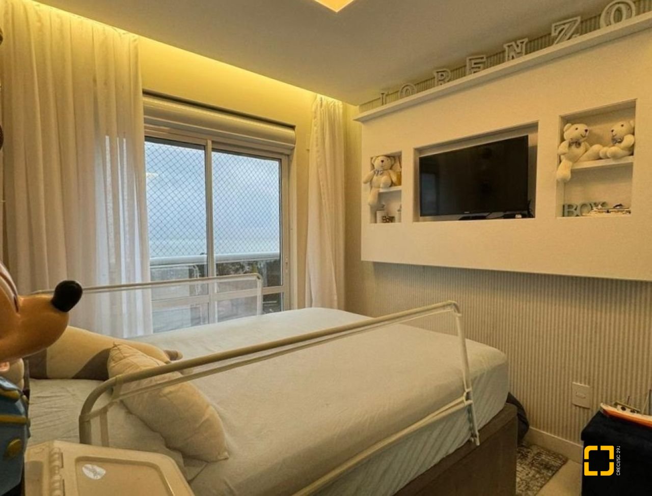Apartamento com 110m², 4 quartos (sendo 1 suíte), 2 garagens, no bairro Agronômica em Florianópolis