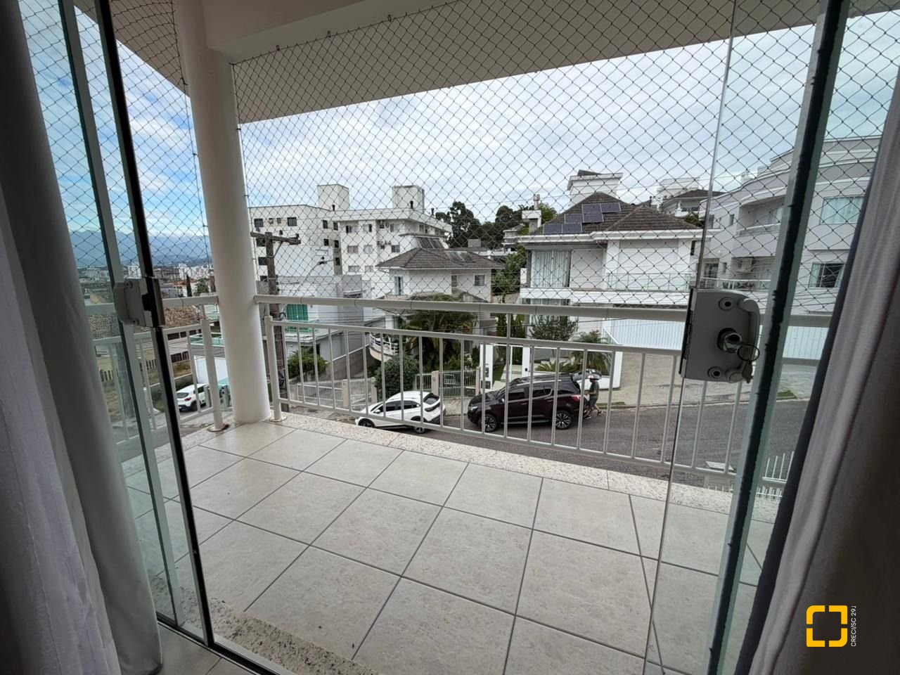Casa com 292m², 4 quartos (sendo 1 suíte), 3 garagens, no bairro Pedra Branca em Palhoça