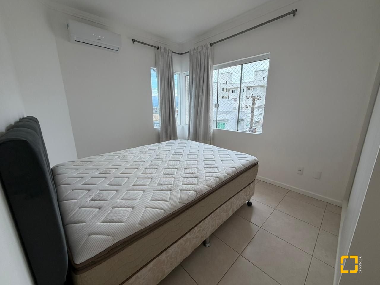 Casa com 292m², 4 quartos (sendo 1 suíte), 3 garagens, no bairro Pedra Branca em Palhoça