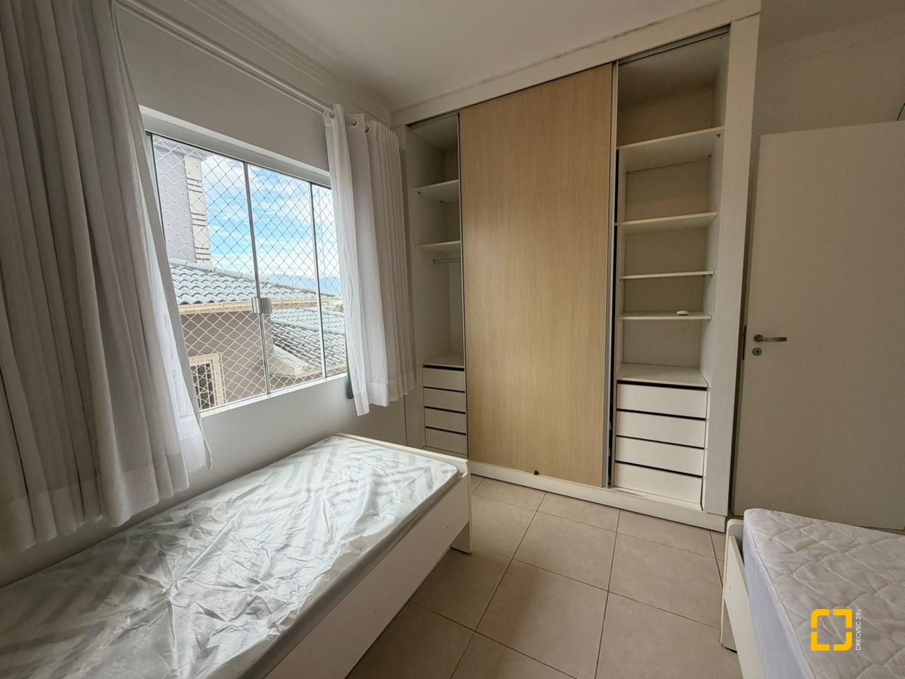 Casa com 292m², 4 quartos (sendo 1 suíte), 3 garagens, no bairro Pedra Branca em Palhoça