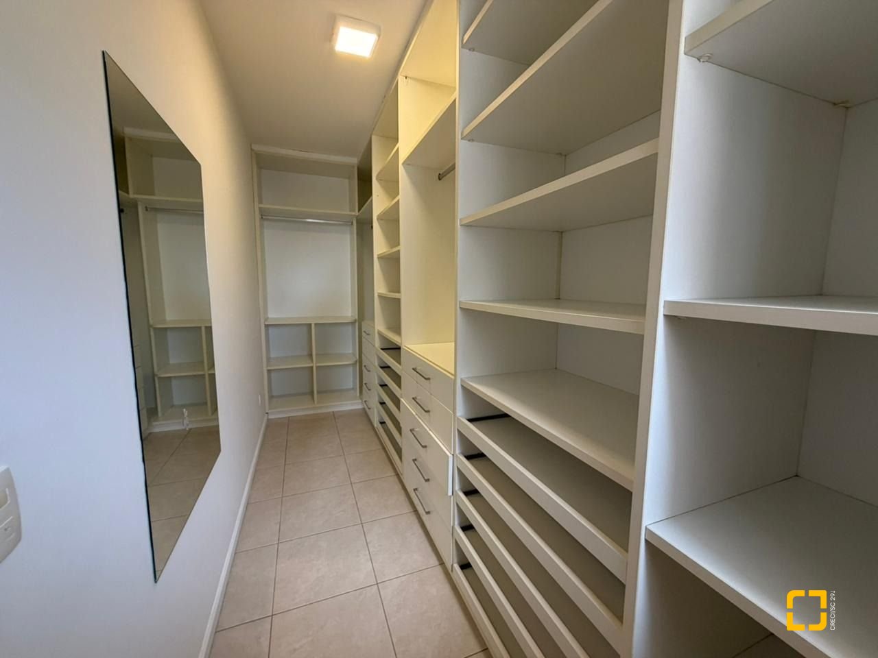 Casa com 292m², 4 quartos (sendo 1 suíte), 3 garagens, no bairro Pedra Branca em Palhoça